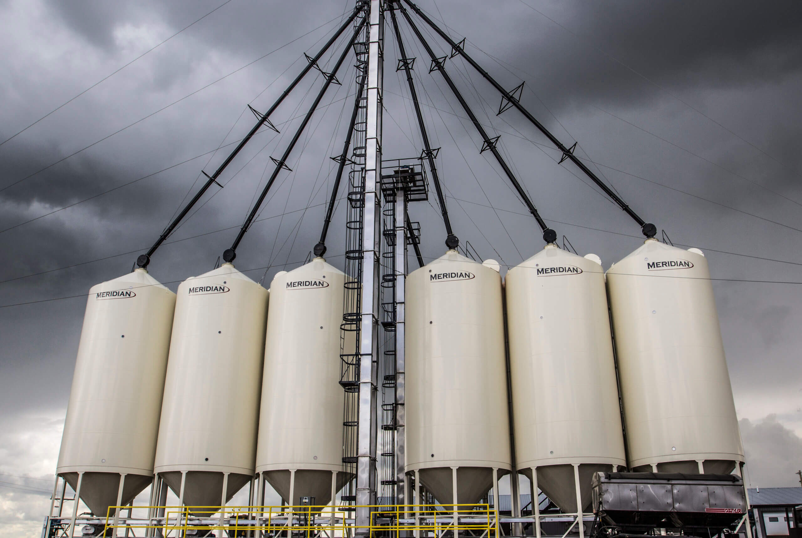 Meridian manufcturingFertilizer Silos